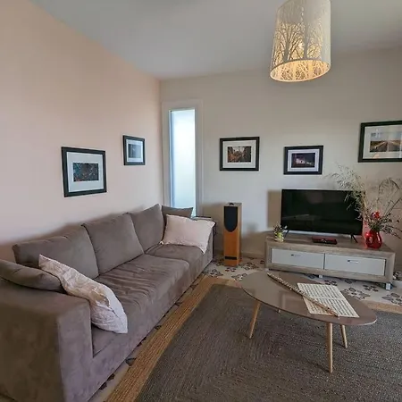 Comfortable 2-bedroom With Balcony & Port View Apartment