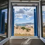 Comfortable 2-bedroom With Balcony & Port View Apartmán Adamantas (Milos)