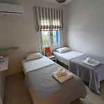 Comfortable 2-bedroom With Balcony & Port View *