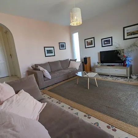 Apartmán Comfortable 2-bedroom With Balcony & Port View Adamantas (Milos)