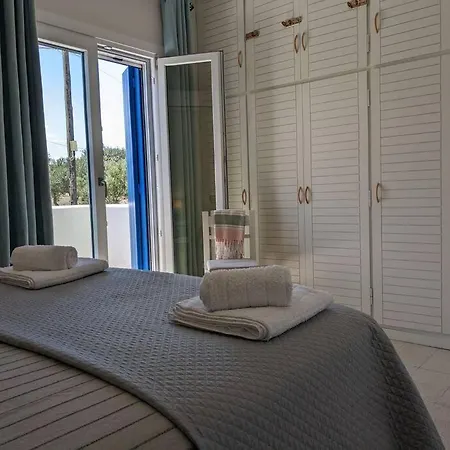 Apartmán Comfortable 2-bedroom With Balcony & Port View *
