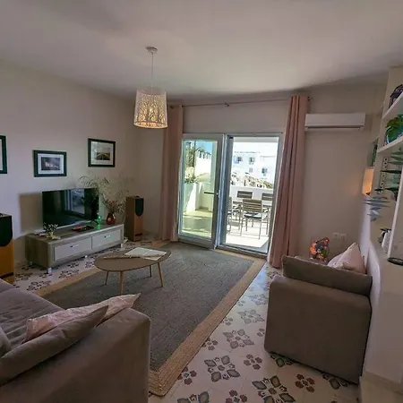 Appartamento Comfortable 2-bedroom With Balcony & Port View Adamantas (Milos)